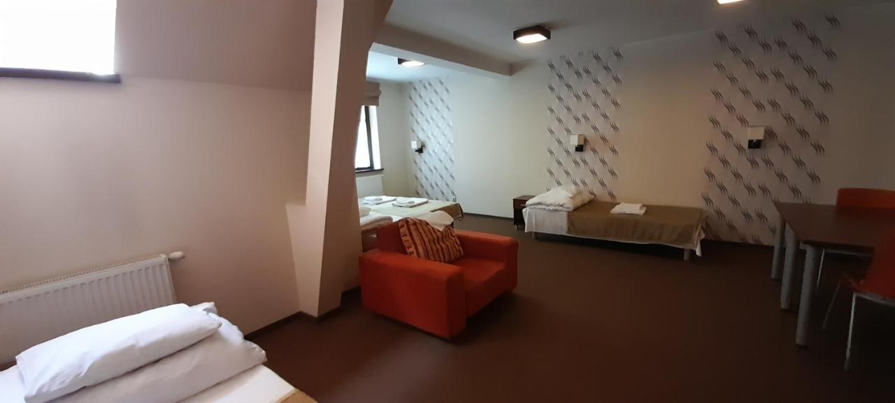 Hôtel Willa Strzelnica à Kościerzyna Extérieur photo