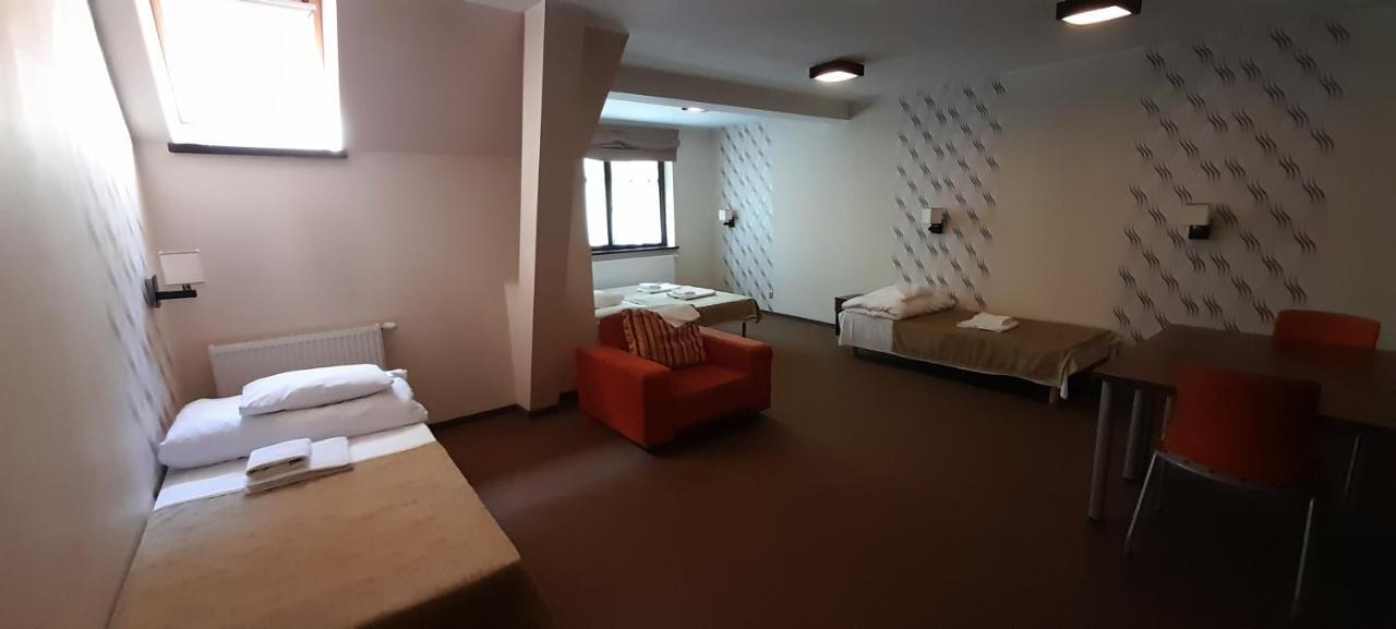 Hôtel Willa Strzelnica à Kościerzyna Extérieur photo