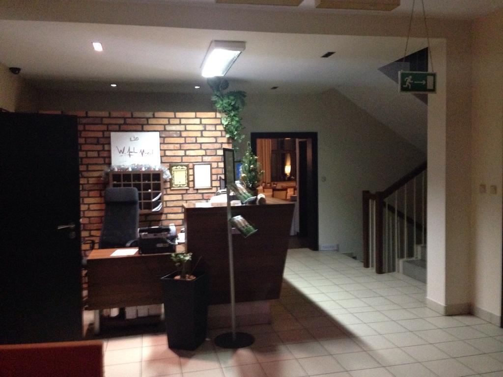 Hôtel Willa Strzelnica à Kościerzyna Extérieur photo